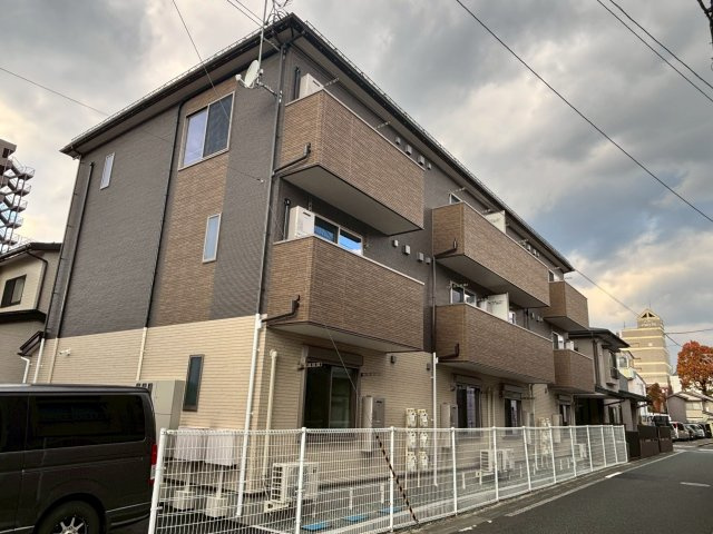 ラ・ペルラ下北沢