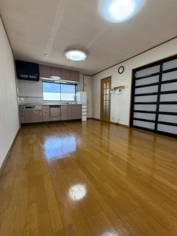門真市沖町　戸建の居間・リビング
