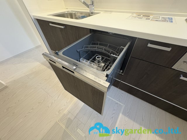 鎌倉市台2期　新築戸建　全2棟2号棟のキッチン|食洗機内蔵システムキッチン