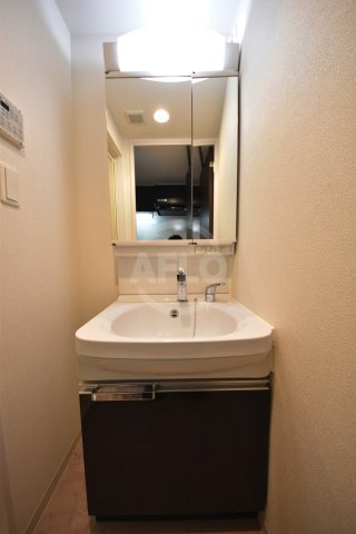 プレサンス大阪福島シエルの独立洗面台|プレサンス大阪福島シエル　独立洗面台