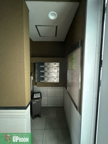 エスペランス勝川のエントランス