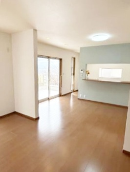 【居間・リビング】 | 東灘区鴨子ヶ原3丁目　中古戸建