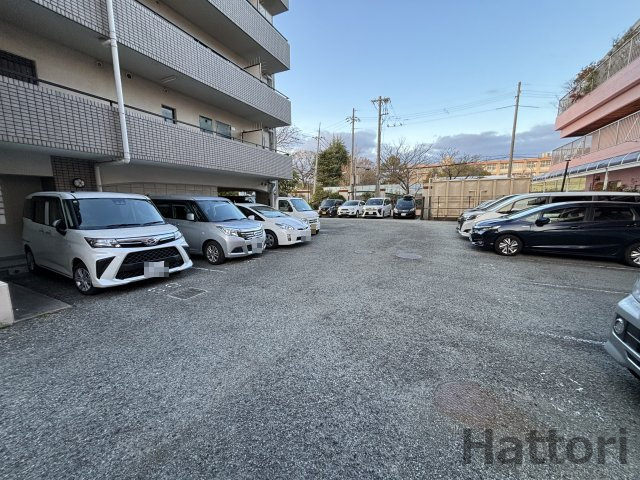 アトレ武庫の駐車場