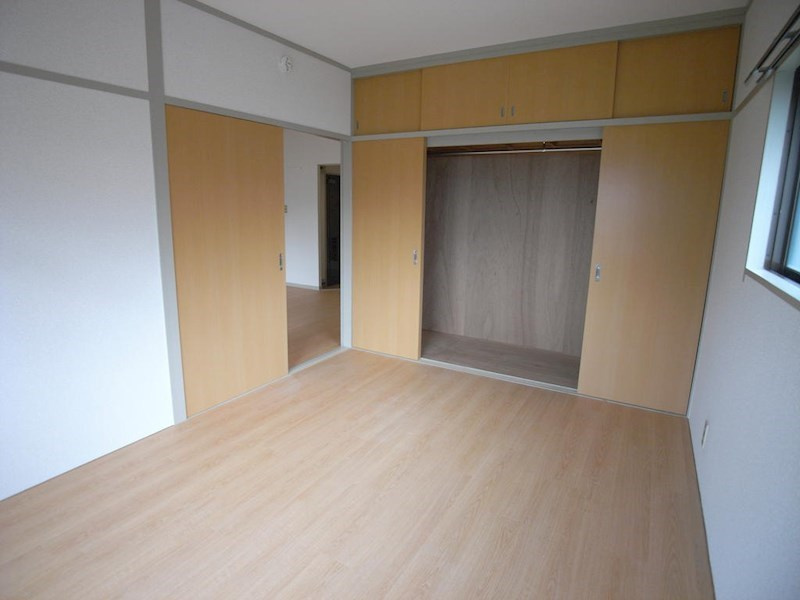 八城マンションの寝室