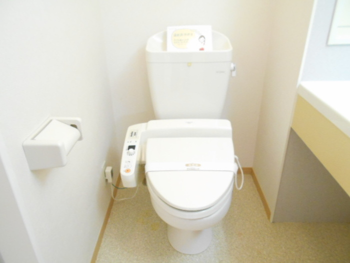 マロンハイム Ａ・Ｂのトイレ|B205 温水洗浄暖房便座