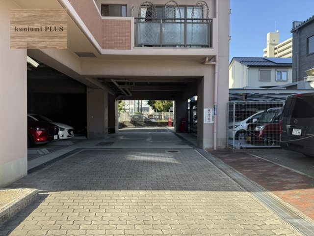 シーアイマンション鶴見緑地公園の駐車場