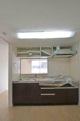 【キッチン】 | ウェスティング中野坂上 | グリル付き3口コンロのシステムキッチン。