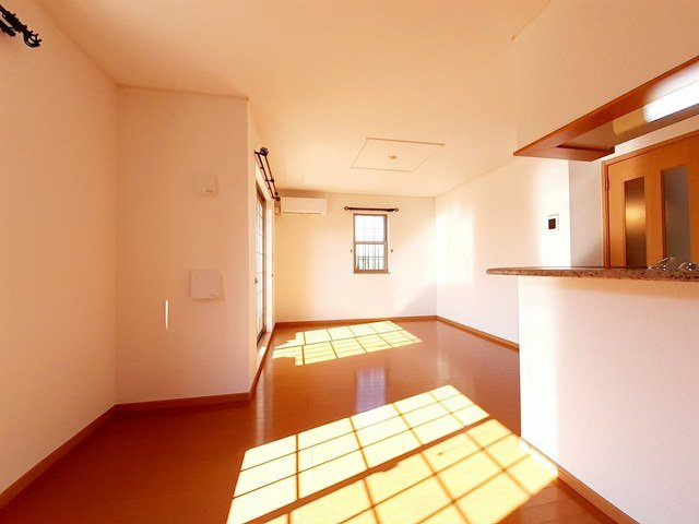 プレッソ　フィオーレの居間・リビング|ゆったりとした居間です