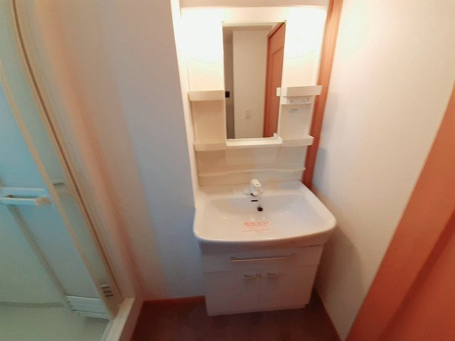 プレッソ　フィオーレの洗面所|広い洗面スペース