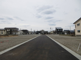 【前面道路含む現地写真】 | 大館市有浦６丁目分譲地・H区画