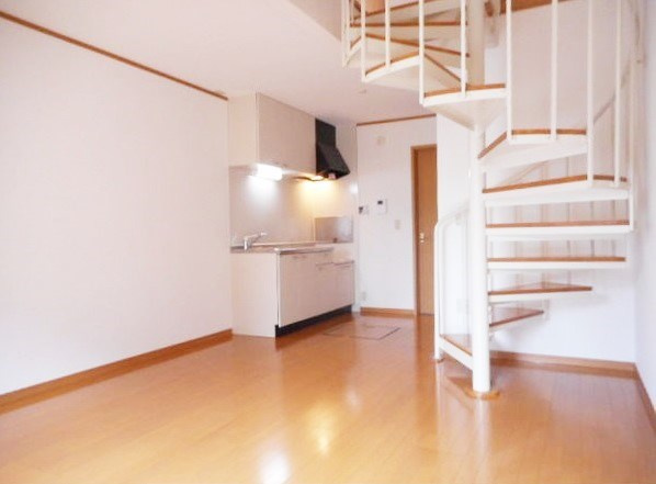 Ｈｉｌｌｓ Ｇａｒｄｅｎ植田Ｃ棟の居間・リビング