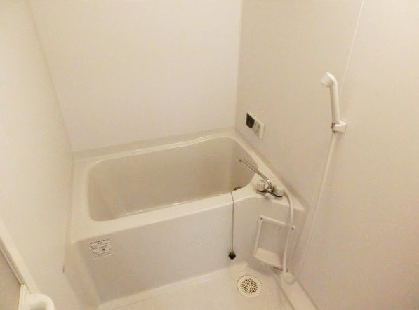 Ｈｉｌｌｓ Ｇａｒｄｅｎ植田Ｃ棟の浴室