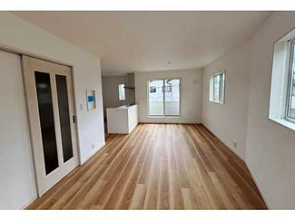 【居間・リビング】 | 安佐南区緑井7（七軒茶屋駅）全3区画　NO1 | 17.2帖リビング☆
対面式のキッチンでリビングが見渡せるので、お子様やご家族の様子が見えて安心です♪