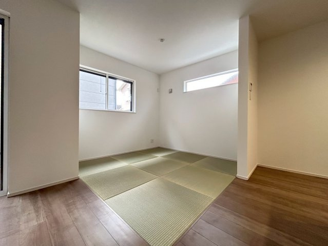 ファーストタウン　丹羽郡第2扶桑町高雄柳前　全２区画分譲の和室|リビング横の和室は、思い切りお子様が遊べるキッズスペースにぴったり！