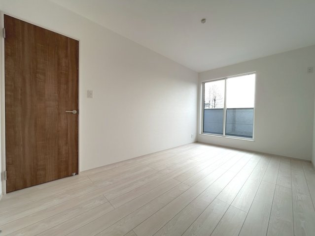 ファーストタウン　丹羽郡扶桑町高雄柳前第２　全２区画分譲のトイレ|汚れにくくお手入れし易い便器を採用しています。