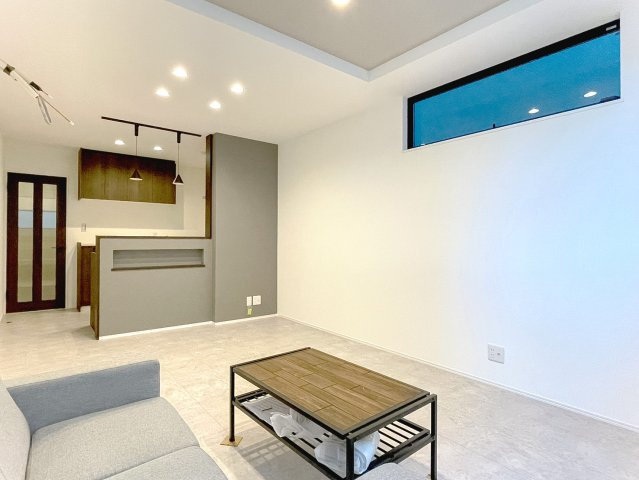 【キッチン】 | 大阪市住吉区墨江　新築戸建て♪ | 【同社施工例写真】キッチン♪
収納たっぷりのカップボード標準仕様！