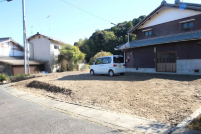 【前面道路含む現地写真】 | 大津市小野734-1他　中古戸建 | 前面道路との境界付近
