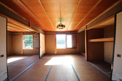 【和室】 | 大津市小野734-1他　中古戸建 | 二階6帖×2の和室、別角度