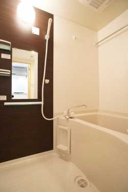 リブリ・BYZOの浴室