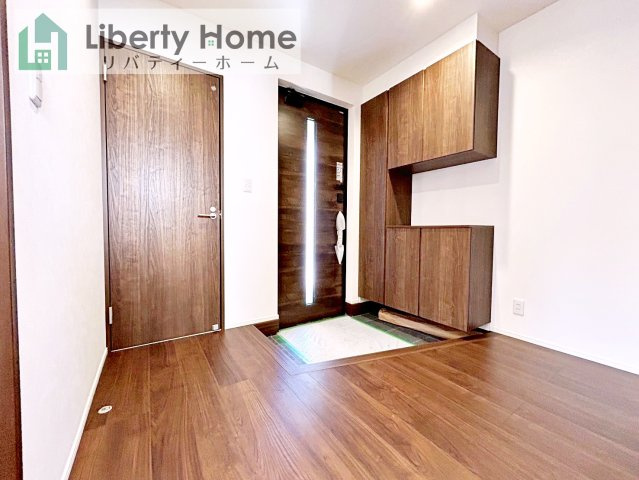 日立市河原子町2丁目　新築戸建　1号棟の玄関