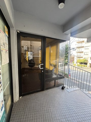 【玄関】 | ラコロンナ岡本