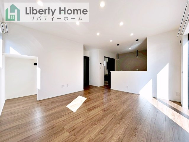 日立市河原子町2丁目　新築戸建　2号棟の居間・リビング