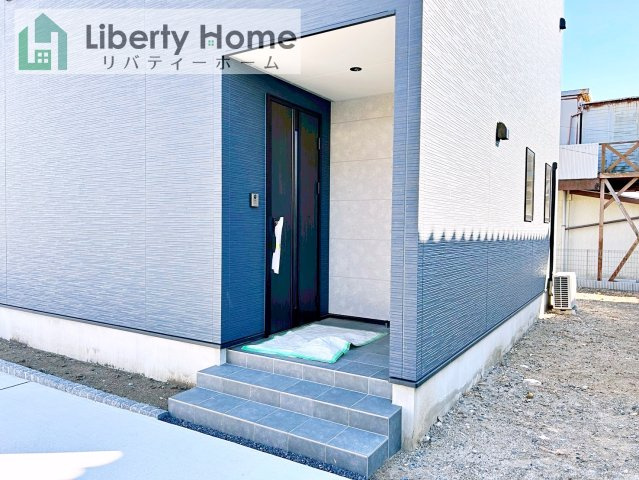 日立市河原子町2丁目　新築戸建　2号棟のエントランス