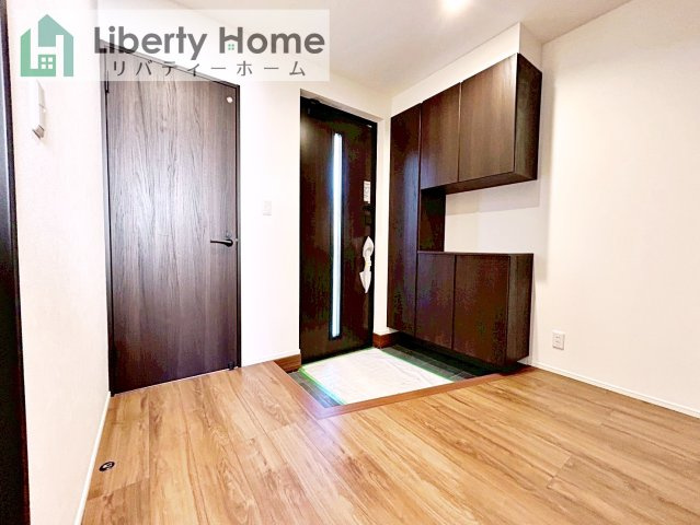 日立市河原子町2丁目　新築戸建　2号棟の玄関