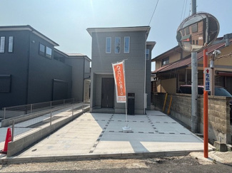 【外観】 | 廿日市市平良2（廿日市駅）全3区画　NO3【外構工事込み】 | ☆JR廿日市駅まで徒歩16分☆平良小学校まで徒歩18分☆七尾中学校まで徒歩3分☆業務用スーパー徒歩5分☆アルク徒歩11分☆ウォンツ徒歩12分☆土地38坪☆前面道路6.5ｍ☆駐車スペース並列2台分☆
