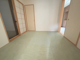 【和室】 | 廿日市市平良2（廿日市駅）全3区画　NO3【外構工事込み】 | リビングの奥には4.5帖の個室あり☆