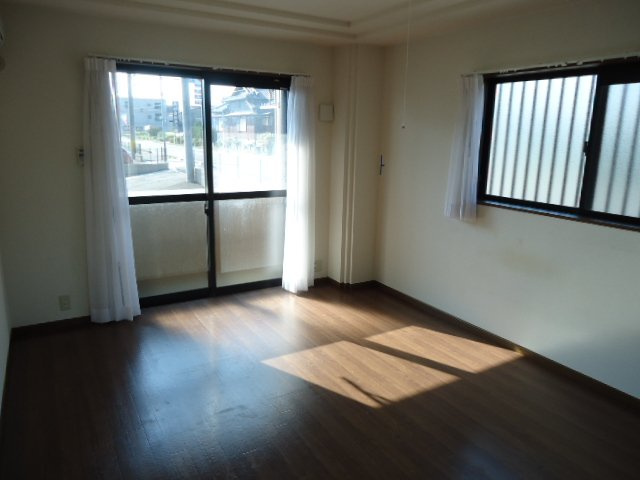 リビュール上縄　　　刈谷市近郊の賃貸はクラスホーム刈谷店の内装|洋室