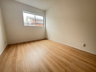 【洋室】 | 廿日市市対厳山2（宮島口駅）全2区画　NO1 | 2階　洋室×3　収納付きでお部屋がスッキリ広く使えます。