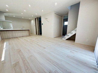 【居間・リビング】 | 廿日市市対厳山3（宮島口駅）全3区画　A棟【63坪】【P3台】