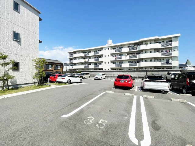 ベレオ昭和　Ａ棟の駐車場