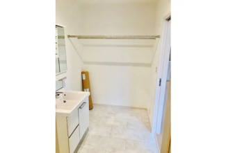 【独立洗面台】 | 佐伯区薬師が丘1丁目　全２区画　9B-2 | 室内物干し付きで、雨や花粉も安心です♪