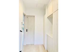 【玄関】 | 佐伯区薬師が丘1丁目　全２区画　9B-2 | 大容量のシューズボックスで、家族の靴がスッキリ収納出来ます♪