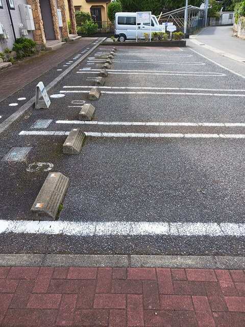 プラムフィールドBの駐車場