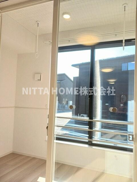 福知山市字前田のアパートのバルコニー|２．１帖のサンルーム◎