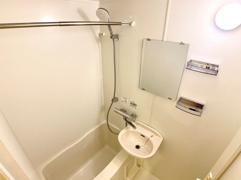 ドゥーエ西大島の浴室