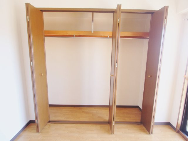 第8森本ビルの収納