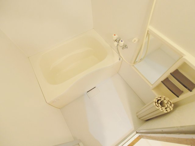 第8森本ビルの浴室