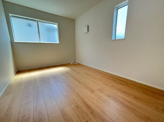 【洋室】 | 安佐北区亀崎2（下深川駅）全2区画　NO2 | 2階　6帖洋室☆収納はクローゼットが設置されています☆