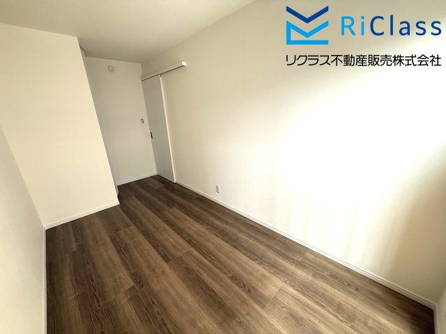 新築戸建　神戸市兵庫区金平町1丁目14の洋室|落ち着いた色調の洋室です