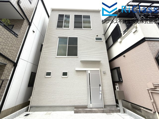 新築戸建　神戸市兵庫区金平町1丁目14の外観|駐車スペースあります