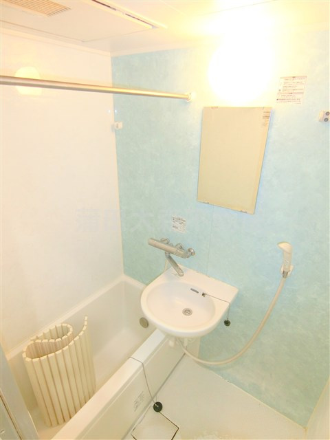 京急蒲田駅リノベーション済1Kの浴室|バスルーム