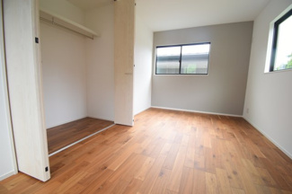 【収納】 | 安佐南区長束西1（安芸長束駅）全2区画　B棟 | 2階　洋室×3は、収納付きでお部屋がスッキリ広く使えます。