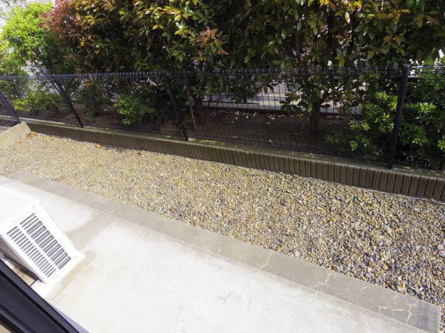 リビングタウンみどりのの庭|専用庭