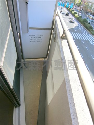 スモールシティハウス平和島のバルコニー|物干し金具付きのバルコニー