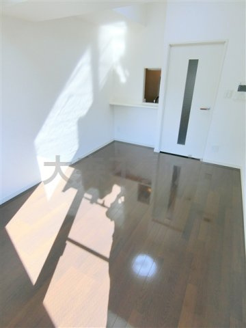 スモールシティハウス平和島の居間・リビング