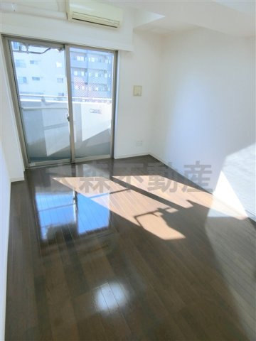 スモールシティハウス平和島の居間・リビング